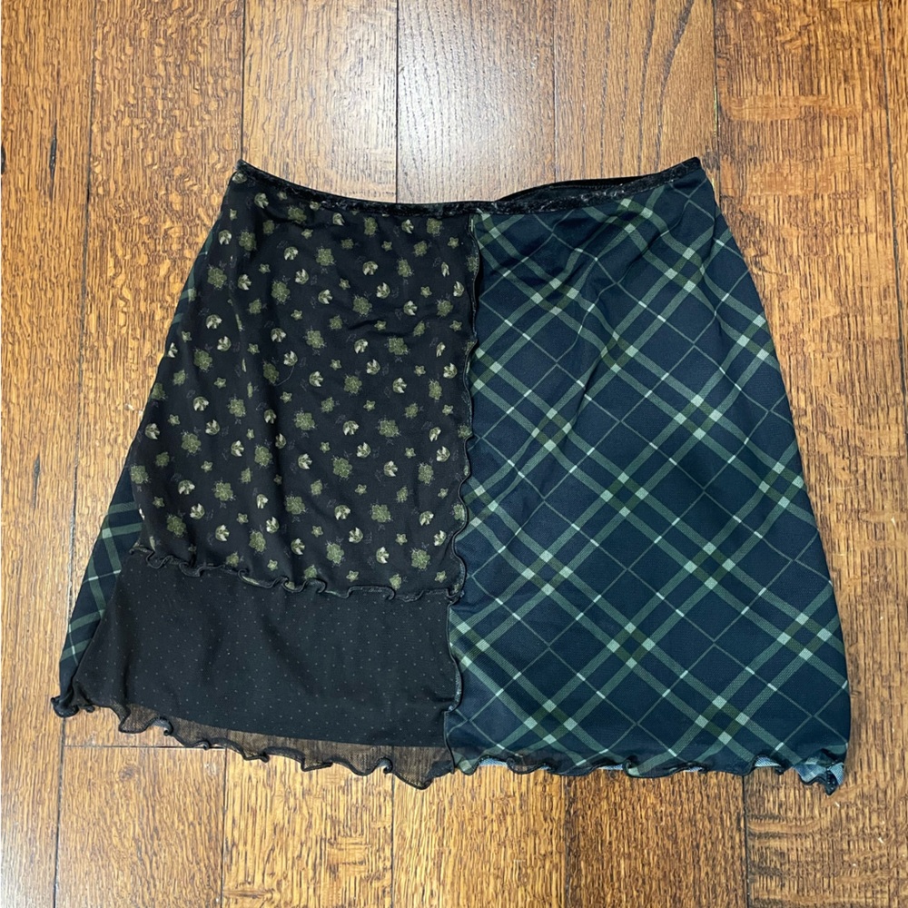 Urban Outfitters Mini Skirt - S